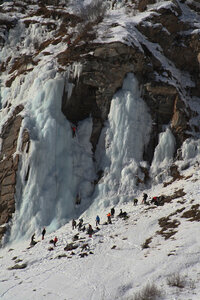 Bonneval : cascades en face Sud vers l'Ecot