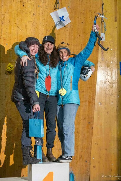 Sur la plus haute marche du podium à Zilina le 29 novembre dernier © Martin Komlossy - UIAA Sur la plus haute marche du podium à Zilina le 29 novembre dernier © Martin Komlossy - UIAA