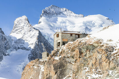 Le refuge des Écrins © Thibault Blais Le refuge des Écrins © Thibault Blais