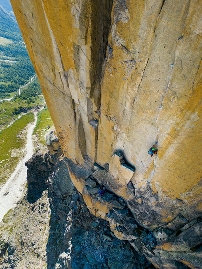 Dans Avé César au Petit Clocher du Portalet, massif du Mont-Blanc. Dans Avé César au Petit Clocher du Portalet, massif du Mont-Blanc.