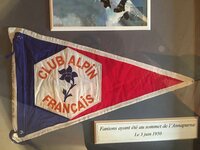1950 - Fanion Club alpin français Annapurna 1950 - Fanion Club alpin français Annapurna