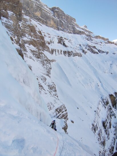 Stage de glace dans le cirque de Gavarnie, ici dans l'itinéraire Les Alpes Juliennes. Stage de glace dans le cirque de Gavarnie, ici dans l'itinéraire Les Alpes Juliennes.